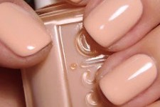 2. nude nails