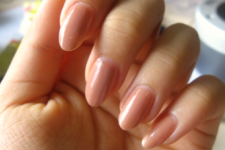 4. almond shaped manicure