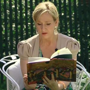 J._K._Rowling_at_the_White_House_2010-04-05_9